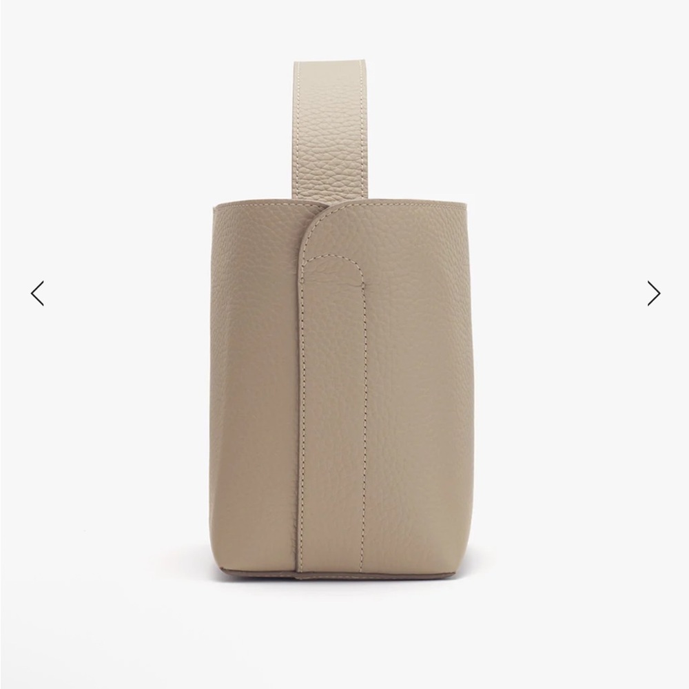 Cuyana Beige Mini Linea Bucket Bag - Picture 4 of 16